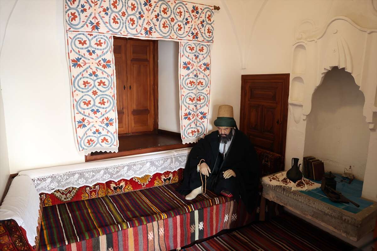 Dünyanın kalbi Konya’da atıyor! Bu yıl 2,7 milyon ağırlandı 16